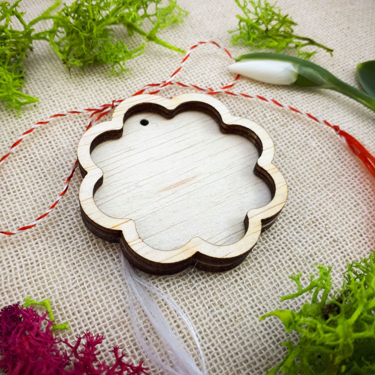 Floare 8 petale, strat dublu, 5 cm, MDF alb