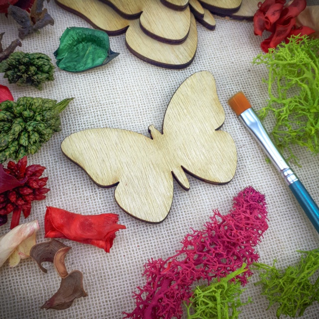 Fluture, 7×4,7 cm, placaj :: 7 cm