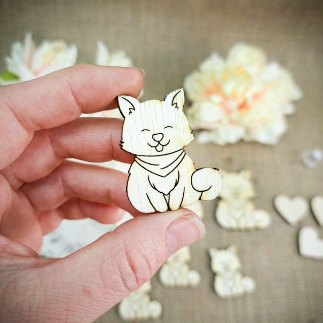 Câine Inu, 3.3×4 cm, placaj lemn :: 4 cm