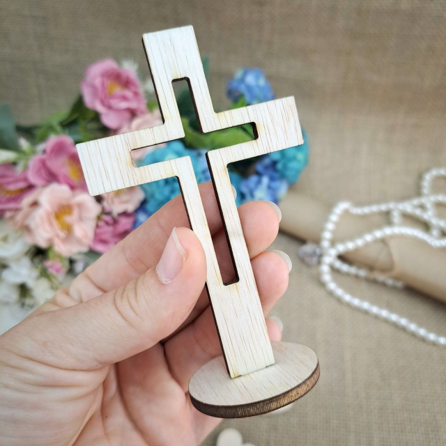 Cruce cu interior decupat și bază rotundă, 10×6,3 cm, placaj :: 10 cm