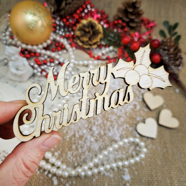 Decor Merry Christmas cu holly, 10×3,6 cm, placaj lemn :: 10 cm