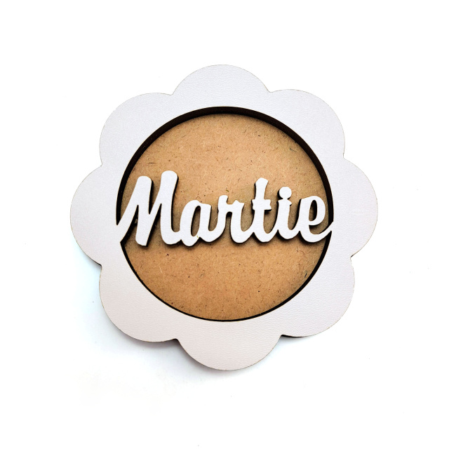 Casetă floare cu mesaj Martie, strat triplu, 5,5 cm, MDF alb :: 5,5 cm