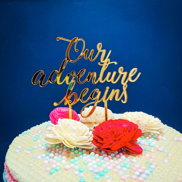 Topper Our adventure begins, 15×16 cm, plexiglas oglindă aurie :: Acrilic