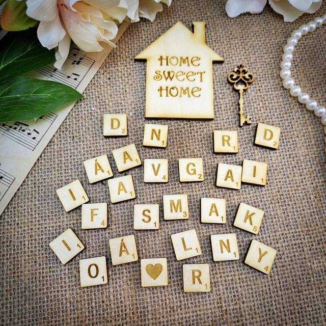 Scrabble, 4×4×0,4 cm, placaj lemn, 1 buc :: 4 cm