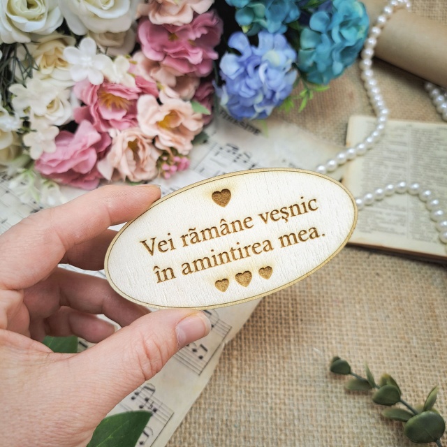 Etichetă ovală cu mesaj și inimioare, 10×5 cm, placaj