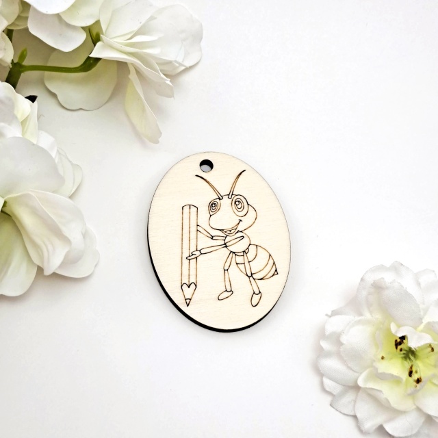 Medalion furnică, 7,5×10 cm, placaj lemn natur :: 10 cm