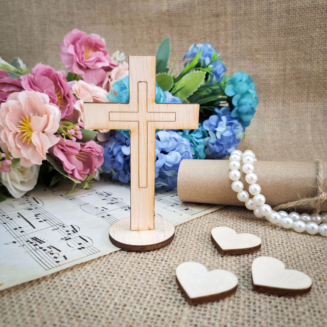 Cruce cu interior trasat și bază rotundă, 15,5×25 cm, placaj :: 25 cm