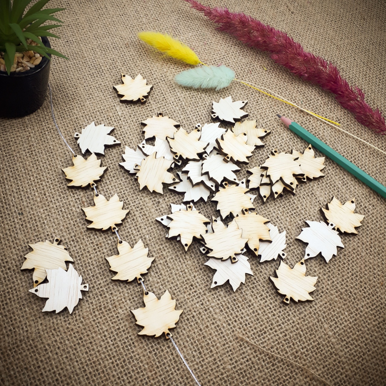 Frunzițe, 36 buc, 3,2 x 3,6 cm, placaj lemn natur