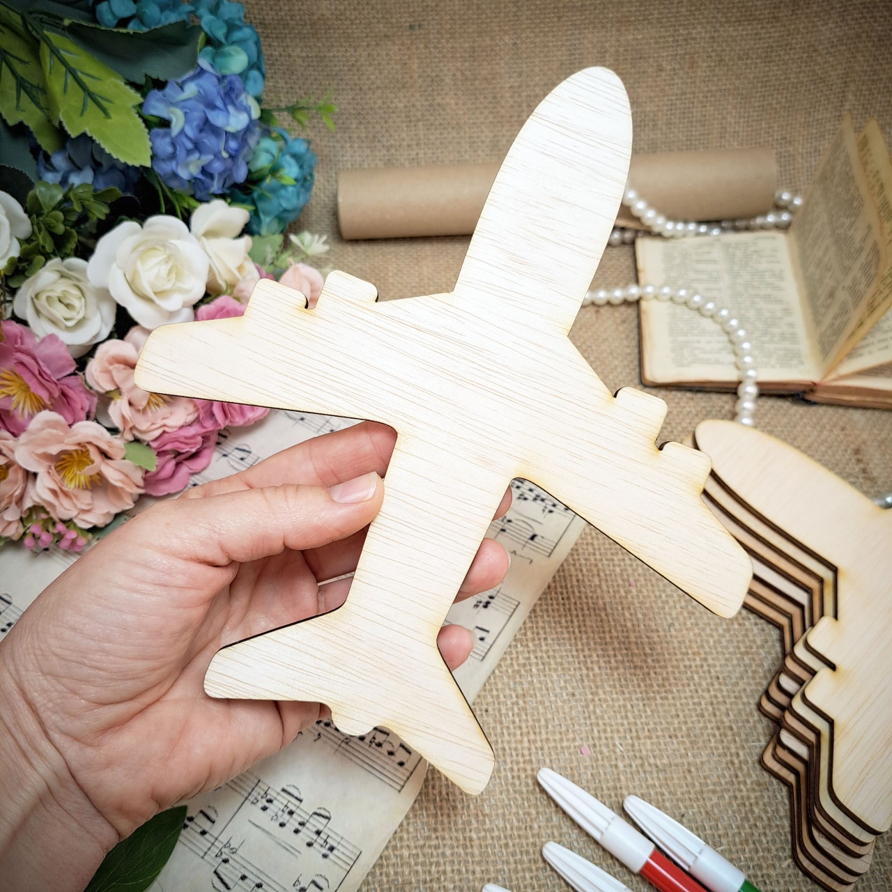 Avion, 22,5×25 cm, placaj lemn :: 25 cm